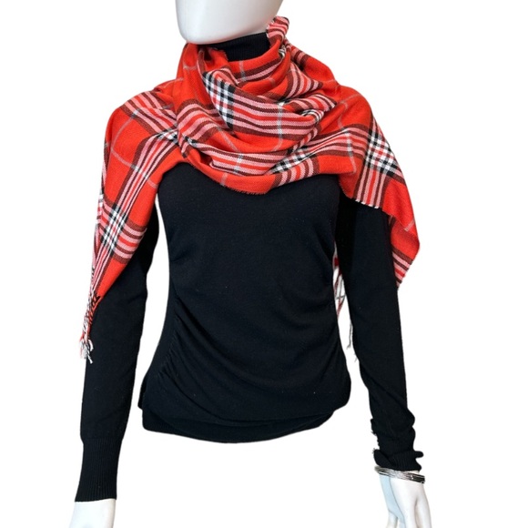 Tartan Plaid Scarf with fringe oblong 100% acrylic.Red white black 70 X 13 new - Picture 3 of 14